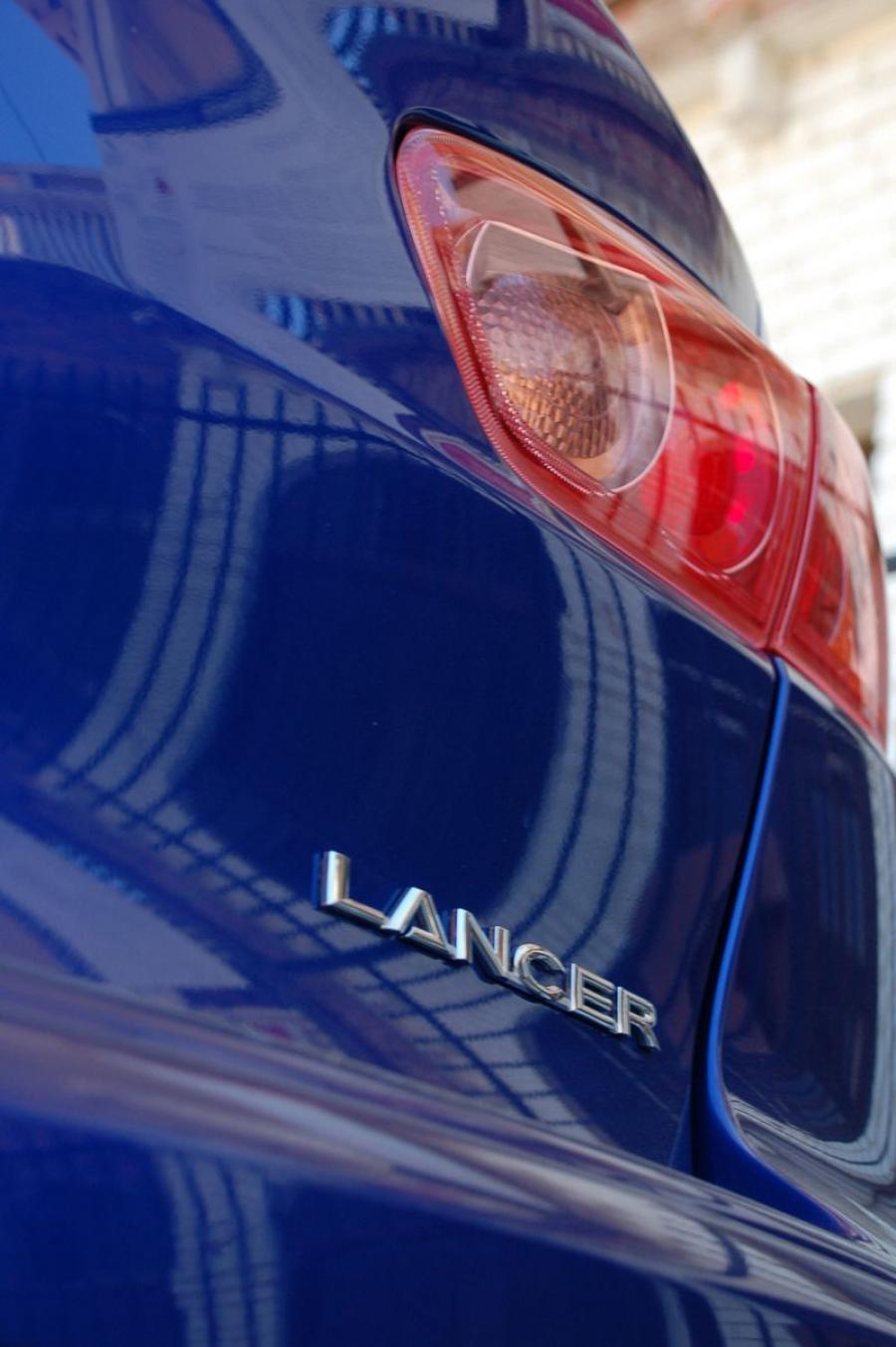  Mitsubishi Lancer ES 2008 года  (фото 3 из 17)